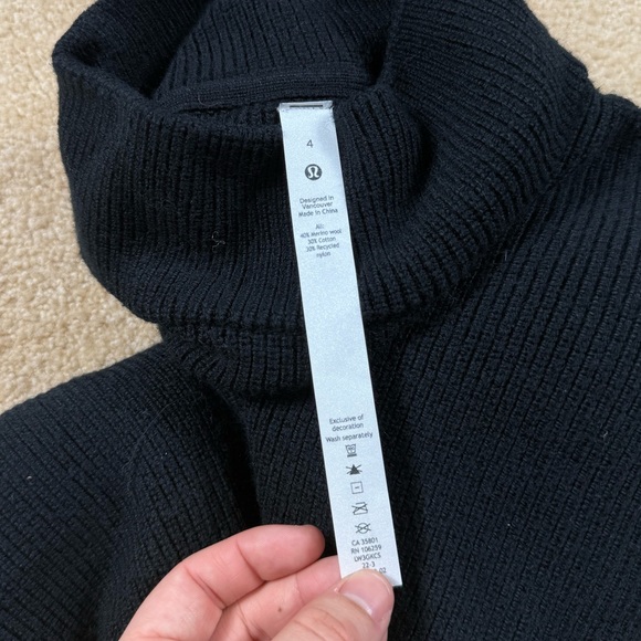 Lululemon ribbed turtleneck sweater in black size 4 - Picture 5 of 5